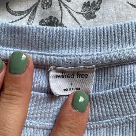 Wilfred Go-To Longsleeve - Picture 2 of 3